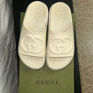 Gucci Rubber Slide Sandals Cream/Off-White